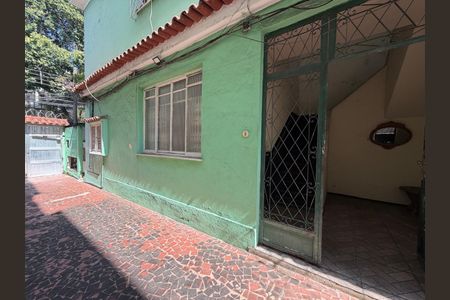 Casa para alugar com 86m², 2 quartos e 1 vaga Casa para alugar com 86m², 2 quartos e 1 vagaEntrada