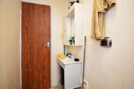 Studio à venda com 31m², 1 quarto e 1 vaga Studio à venda com 31m², 1 quarto e 1 vagaBanheiro social