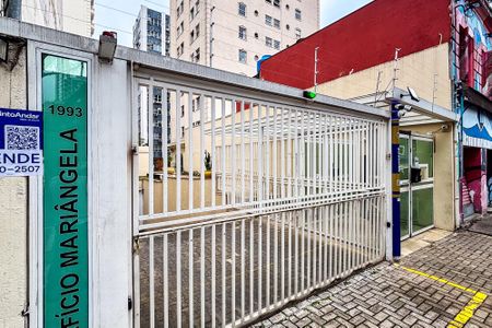 Studio à venda com 31m², 1 quarto e 1 vaga Studio à venda com 31m², 1 quarto e 1 vagaFachada