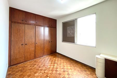 Apartamento à venda com 160m², 4 quartos e 2 vagasQuarto 4
