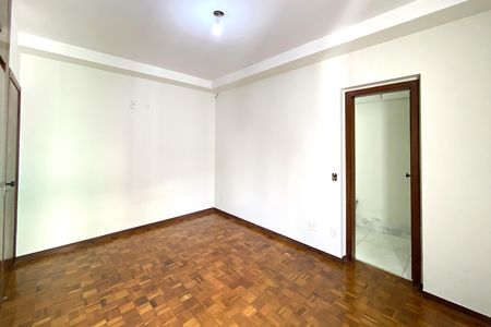 Apartamento à venda com 160m², 4 quartos e 2 vagasSuite