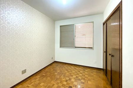 Apartamento à venda com 160m², 4 quartos e 2 vagasQuarto 2