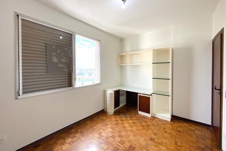 Apartamento à venda com 160m², 4 quartos e 2 vagasQuarto 4