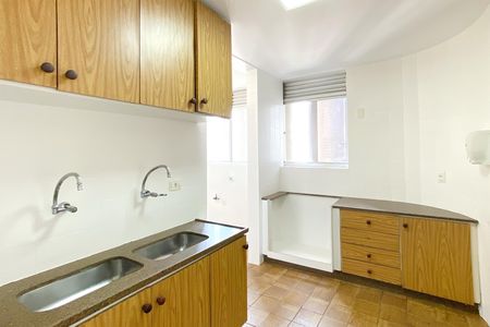 Apartamento à venda com 160m², 4 quartos e 2 vagasCozinha