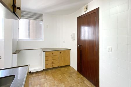 Apartamento à venda com 160m², 4 quartos e 2 vagasCozinha