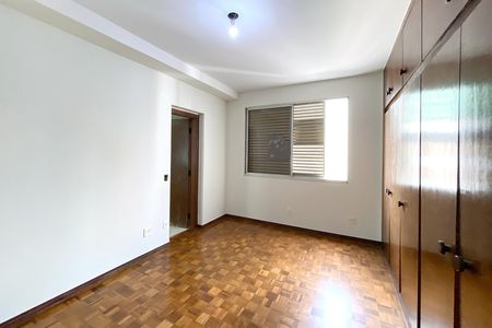 Apartamento à venda com 160m², 4 quartos e 2 vagasSuite