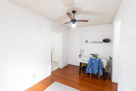 Apartamento à venda com 55m², 2 quartos e 1 vaga Apartamento à venda com 55m², 2 quartos e 1 vagaSala