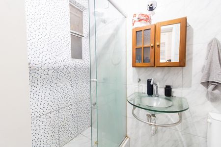 Apartamento à venda com 55m², 2 quartos e 1 vaga Apartamento à venda com 55m², 2 quartos e 1 vagaBanheiro