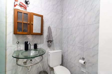 Apartamento à venda com 55m², 2 quartos e 1 vaga Apartamento à venda com 55m², 2 quartos e 1 vagaBanheiro