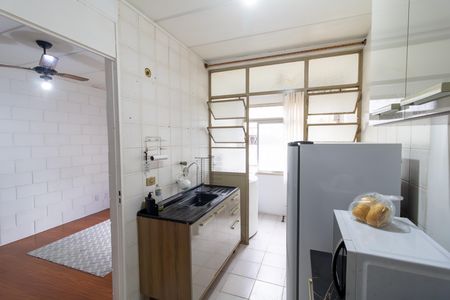 Apartamento à venda com 55m², 2 quartos e 1 vaga Apartamento à venda com 55m², 2 quartos e 1 vagaCozinha e Área de Serviço