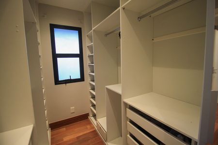 Apartamento para alugar com 193m², 3 quartos e 4 vagas