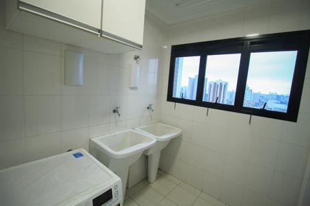 Apartamento para alugar com 193m², 3 quartos e 4 vagas