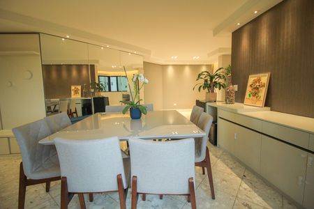 Apartamento para alugar com 193m², 3 quartos e 4 vagas