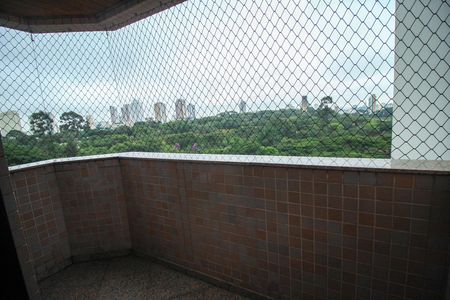 Apartamento para alugar com 193m², 3 quartos e 4 vagas