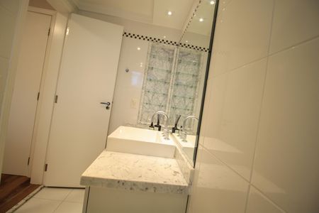 Apartamento para alugar com 193m², 3 quartos e 4 vagas