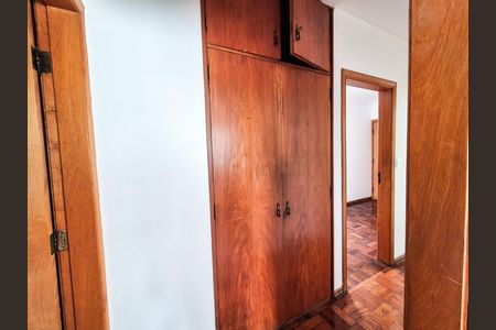 Apartamento para alugar com 123m², 3 quartos e 1 vaga Apartamento para alugar com 123m², 3 quartos e 1 vagaCorredor - Armários