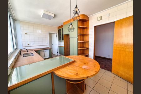Apartamento para alugar com 123m², 3 quartos e 1 vaga Apartamento para alugar com 123m², 3 quartos e 1 vagaCozinha