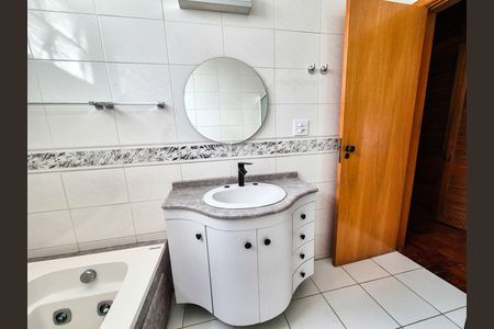 Apartamento para alugar com 123m², 3 quartos e 1 vaga Apartamento para alugar com 123m², 3 quartos e 1 vagaBanheiro da Suíte
