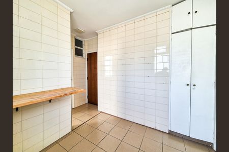 Apartamento para alugar com 123m², 3 quartos e 1 vaga Apartamento para alugar com 123m², 3 quartos e 1 vagaLavanderia