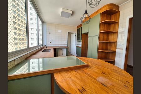 Apartamento para alugar com 123m², 3 quartos e 1 vaga Apartamento para alugar com 123m², 3 quartos e 1 vagaCozinha