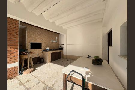 Casa à venda com 410m², 3 quartos e 2 vagasArea externa 