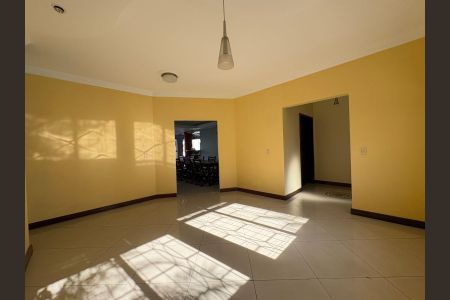 Casa à venda com 410m², 3 quartos e 2 vagasSala 1