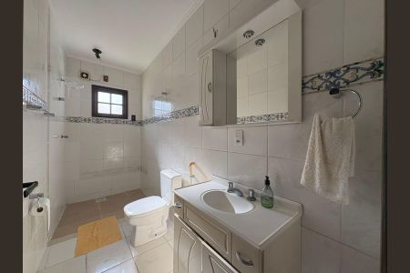 Casa à venda com 410m², 3 quartos e 2 vagasFundos- salão de festas 