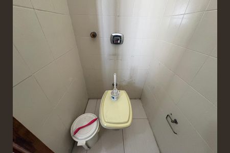 Casa à venda com 410m², 3 quartos e 2 vagasBanheiro 1