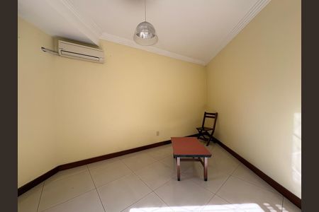 Quarto 1 de casa à venda com 3 quartos, 410m² em Igara, Canoas