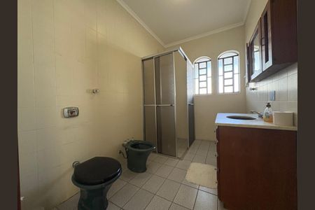 Casa à venda com 410m², 3 quartos e 2 vagasBanheiro 2