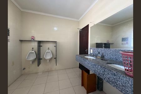Casa à venda com 410m², 3 quartos e 2 vagasBanheiro 1