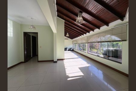 Sala 2 de casa à venda com 3 quartos, 410m² em Igara, Canoas