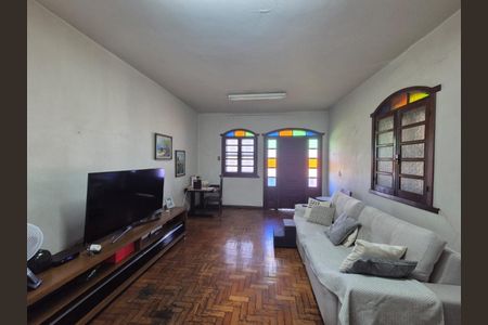 Casa à venda com 3 quartos, 199m² em Alto Caiçaras, Belo Horizonte