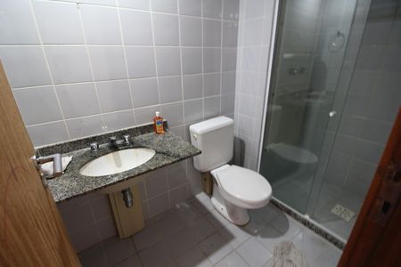 Apartamento à venda com 73m², 2 quartos e 1 vagaBanheiro Social