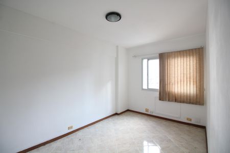 Apartamento à venda com 73m², 2 quartos e 1 vagaQuarto 2