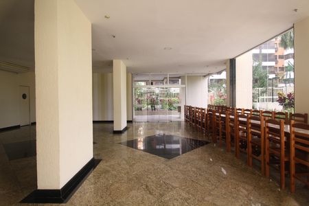 Apartamento à venda com 73m², 2 quartos e 1 vagaÁrea Comum