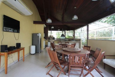 Apartamento à venda com 73m², 2 quartos e 1 vagaÁrea Comum