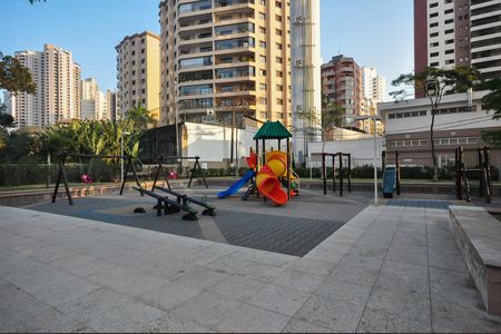 Apartamento à venda com 141m², 2 quartos e 2 vagas Apartamento à venda com 141m², 2 quartos e 2 vagasPlayground