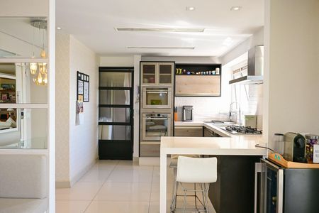 Apartamento à venda com 141m², 2 quartos e 2 vagasCozinha