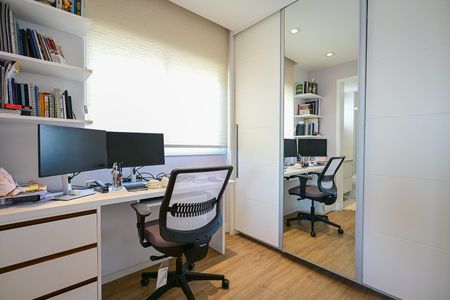 Apartamento à venda com 141m², 2 quartos e 2 vagasEscritório da Suíte 