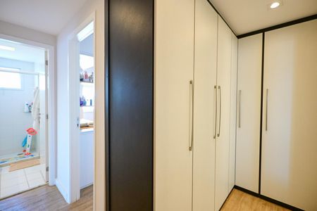 Apartamento à venda com 141m², 2 quartos e 2 vagasCorredor