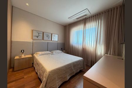 Apartamento à venda com 425m², 3 quartos e 7 vagas