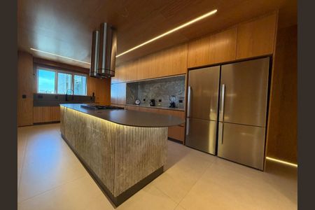 Apartamento à venda com 425m², 3 quartos e 7 vagas