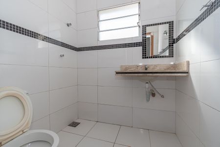Casa de condomínio para alugar com 140m², 3 quartos e 4 vagasBanheiro da Suíte 3