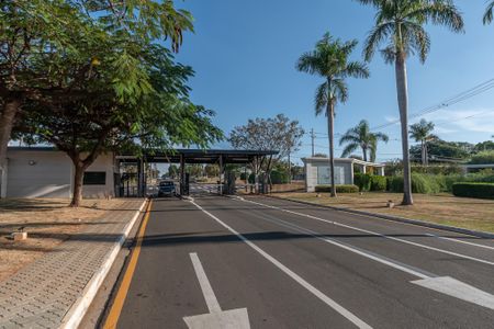 Casa de condomínio para alugar com 140m², 3 quartos e 4 vagasFachada e portaria