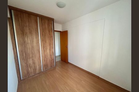 Apartamento para alugar com 70m², 2 quartos e 2 vagas