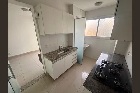 Apartamento para alugar com 70m², 2 quartos e 2 vagas