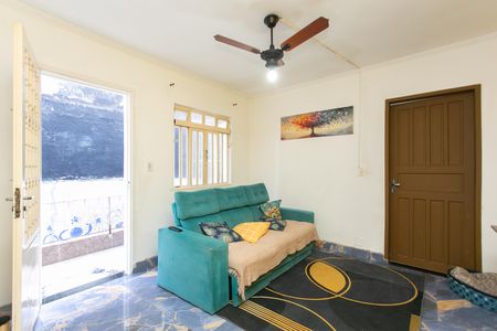 Sala de casa para alugar com 2 quartos, 175m² em Itaquera, São Paulo
