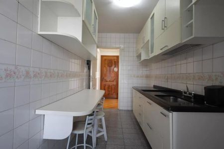 Apartamento para alugar com 70m², 3 quartos e 1 vaga