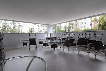 Apartamento para alugar com 70m², 3 quartos e 1 vaga